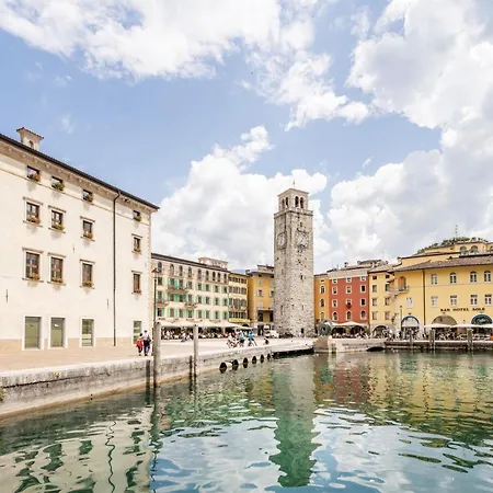 Apartment Old Harbour House W/lake View Riva del Garda